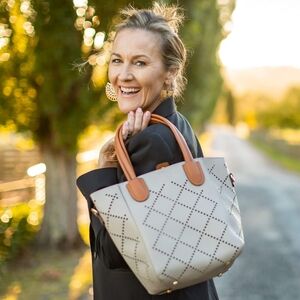 Louenhide Baby Bermuda Tote Bag, Colour Puddy, New with tags